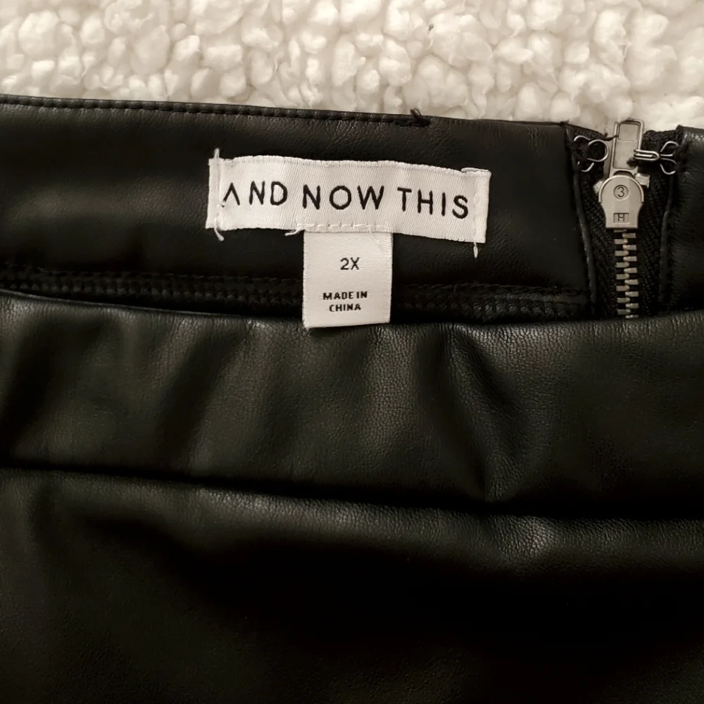 And Now This Faux Leather Black Mini Skirt with Back Zipper Size 2X - Picture 5 of 6